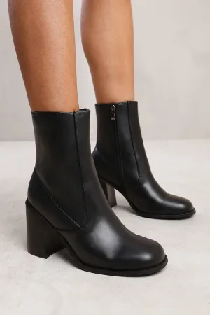 WREN ANKLE BOOT WITH CHUNKY HEEL AND SIDE ZIP IN BLACK FAUX LEATHER